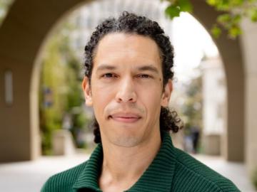 Drew Jacoby-Senghor Headshot 